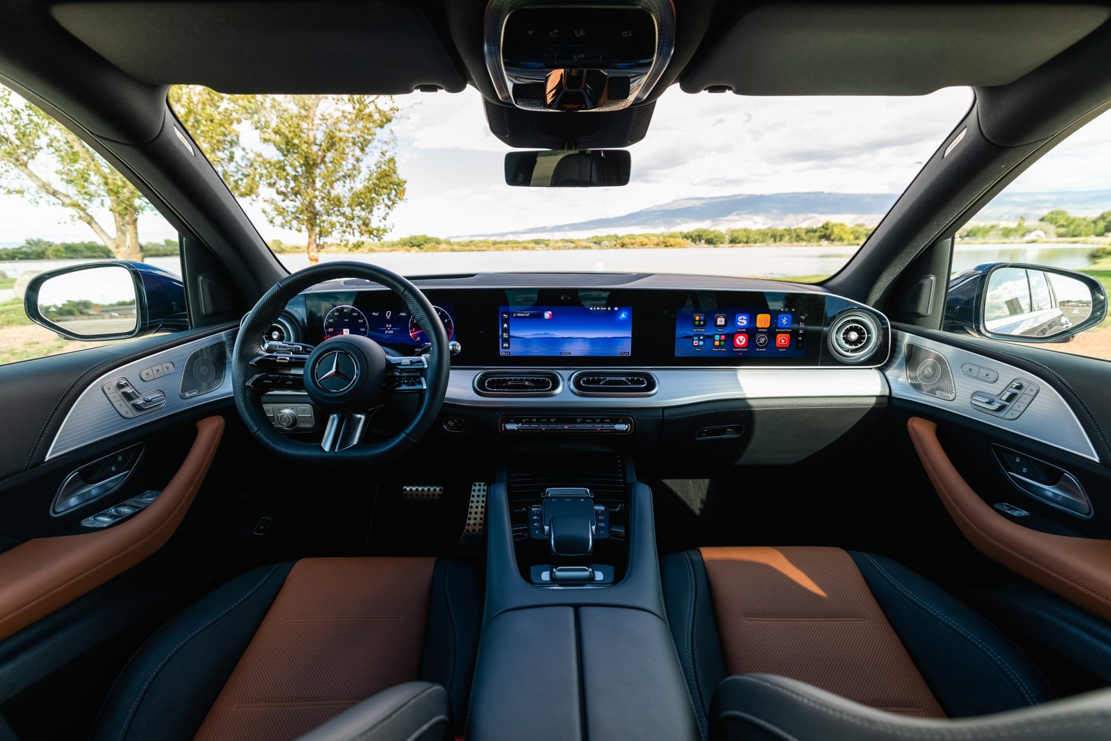 Interior Mercedes-Benz GLE 2026 cu MBUX Superscreen