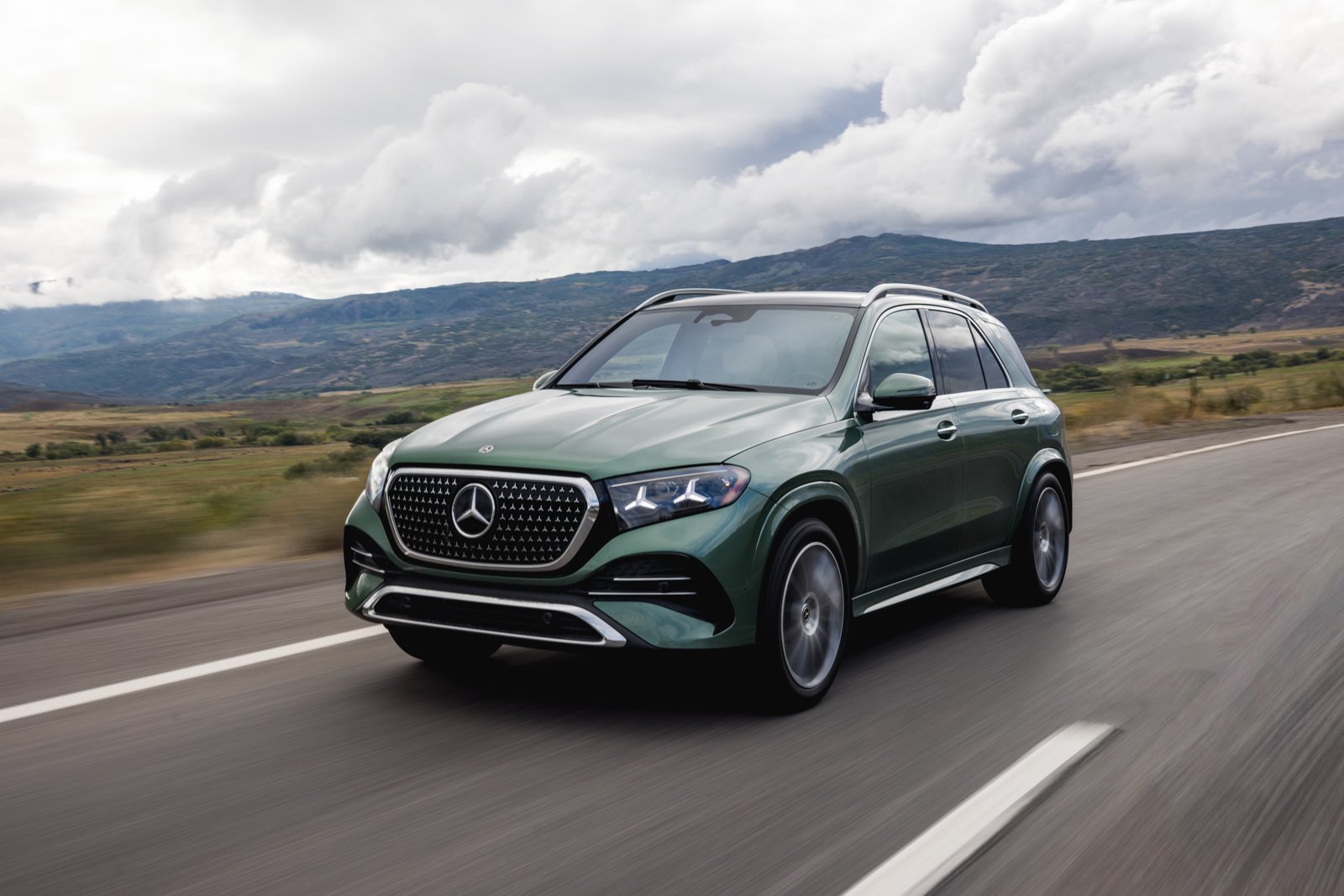 Mercedes-Benz GLE facelift 2026 verde, &icirc;n mers