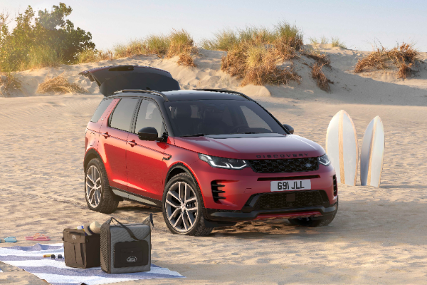 DISCOVERY SPORT DEVINE MAI DINAMIC, MAI LUXOS ȘI MAI PERSONALIZAT CU VERSIUNILE METROPOLITAN EDITION ȘI LANDMARK EDITION