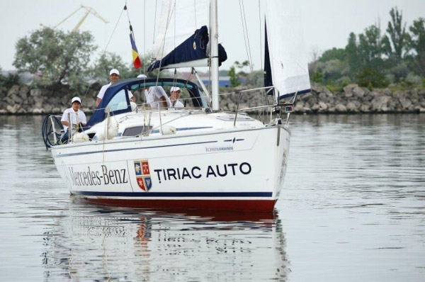 echipa-de-yachting-mercedes-benz-prin-tiriac-auto-a-luat-startul-in-competitiile-de-vele-ale-sezonului-estival-2013.jpg