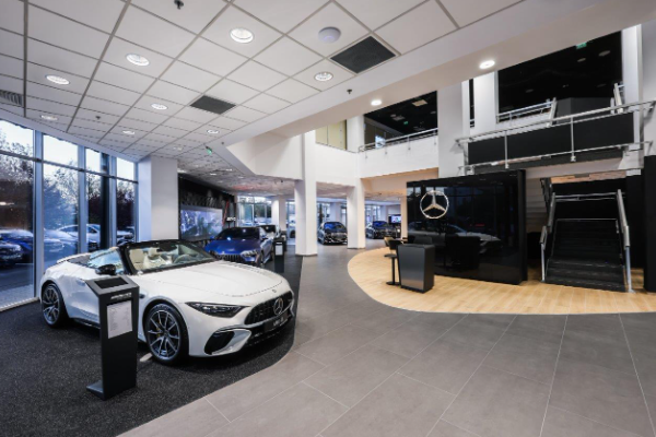 Țiriac Auto a deschis porţile  showroomului Mercedes-Benz București - concept MAR20X