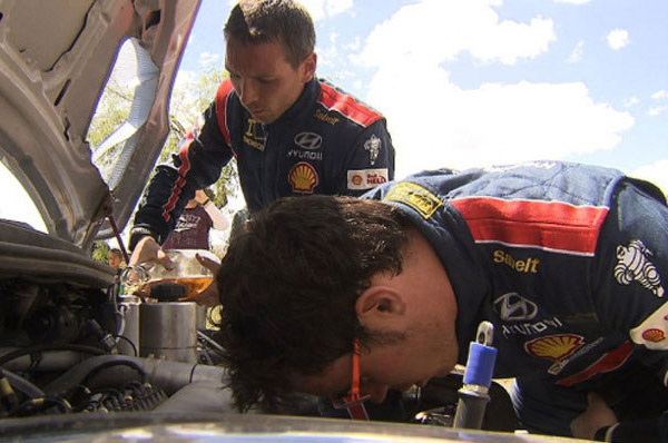 Thierry Neuville aduce Hyundai i20 WRC pe podium, la Raliul Mexicului