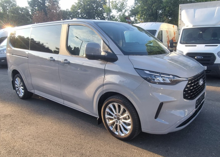 FORD TOURNEO CUSTOM 320 L2H1 4X4 AUTOMAT TITANIUMX