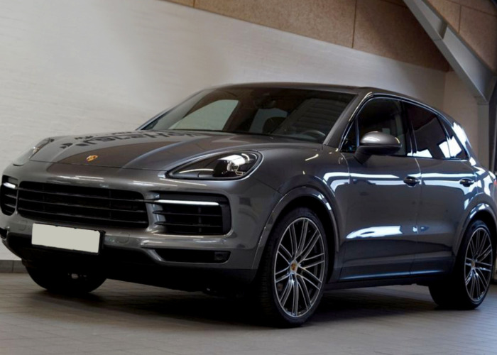 PORSCHE CAYENNE