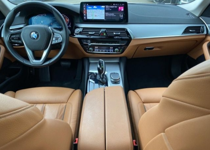 BMW SERIA 5 520D