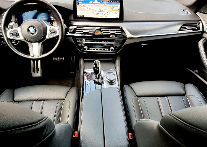 BMW SERIA 5 530I XDRIVE AT