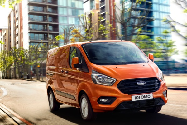 Oferta pers. juridice: Ford Transit Custom Van– rata lunara de 283 € fara TVA prin Programul Rabla