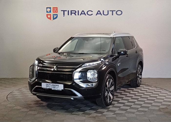 MITSUBISHI OUTLANDER INSTYLE ULTIMATE  A15