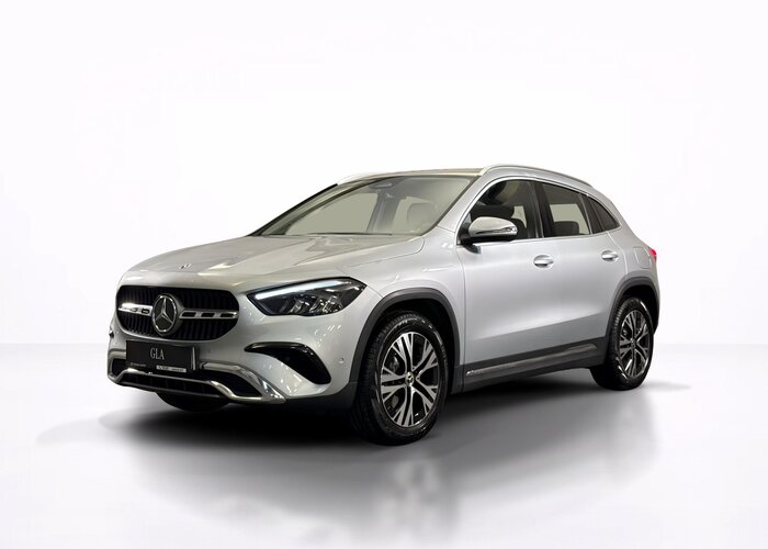 MERCEDES-BENZ GLA 180