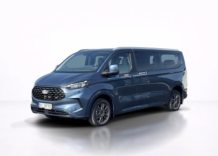 FORD CUSTOM BUS TITANIUM