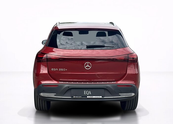 MERCEDES-BENZ EQA