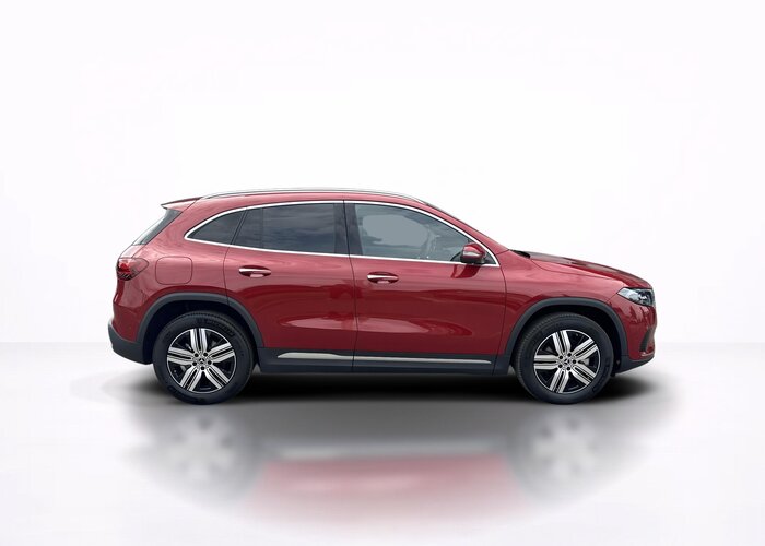 MERCEDES-BENZ EQA