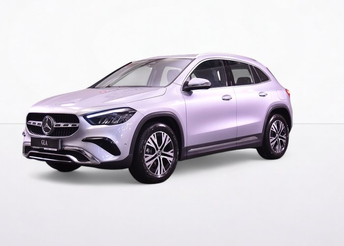 MERCEDES-BENZ GLA Standard