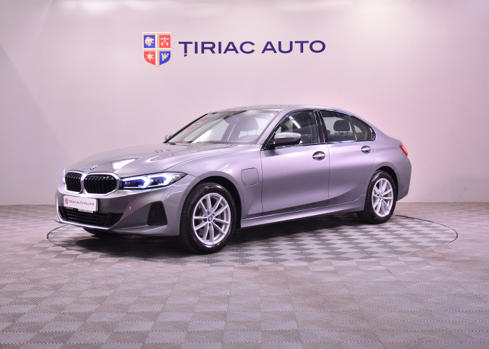 BMW SERIA 3 330 E 4M