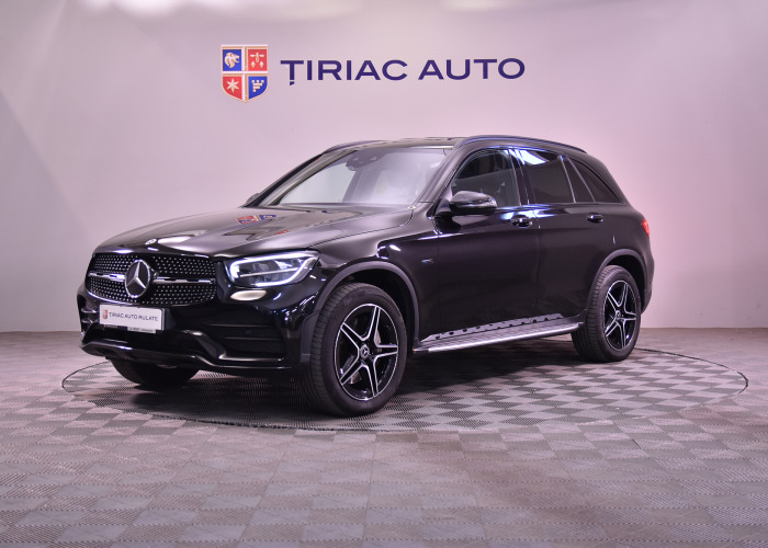 MERCEDES BENZ GLC 300 E 4M