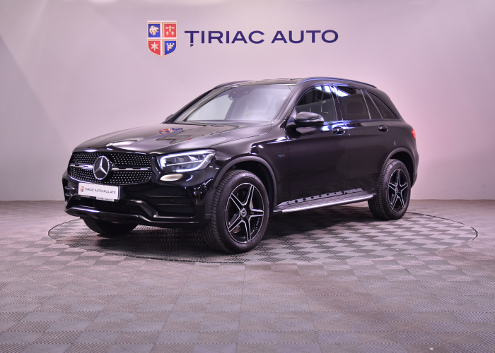MERCEDES BENZ GLC 300 E 4M