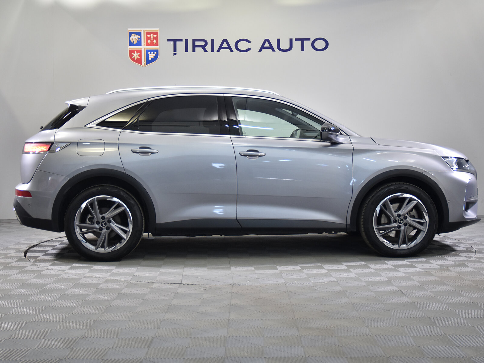 DS DS7 1.6L