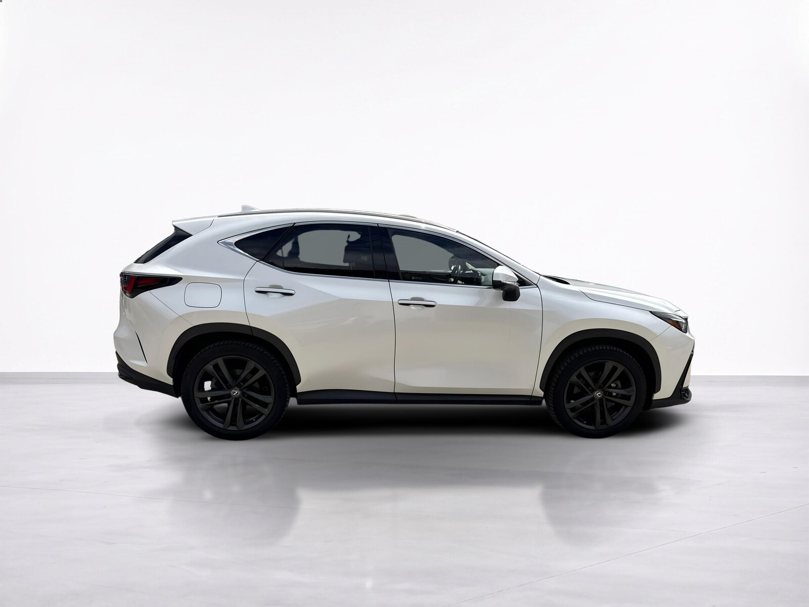 LEXUS NX 450H + 2.5L