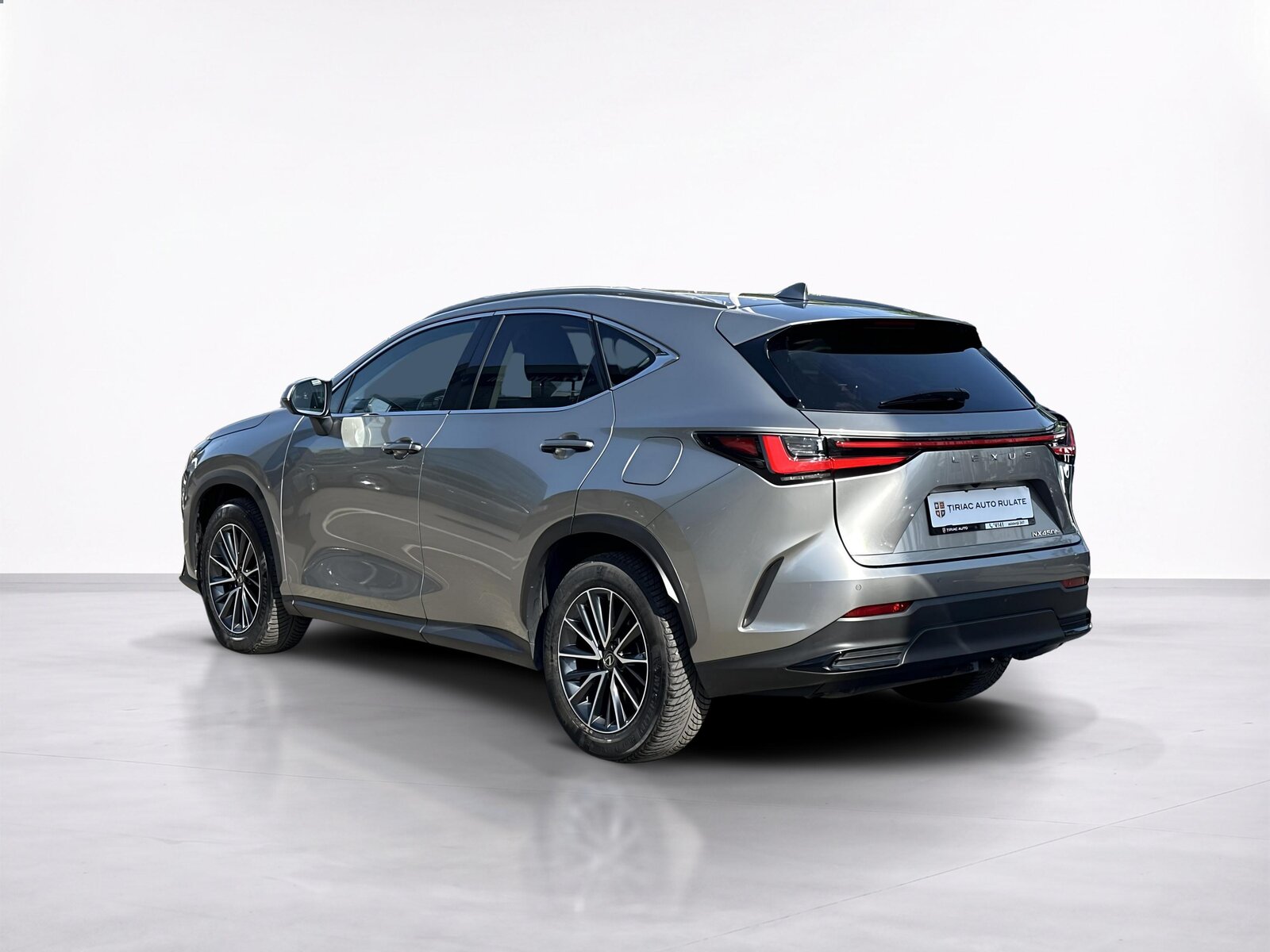 LEXUS NX 450H + 2.5L