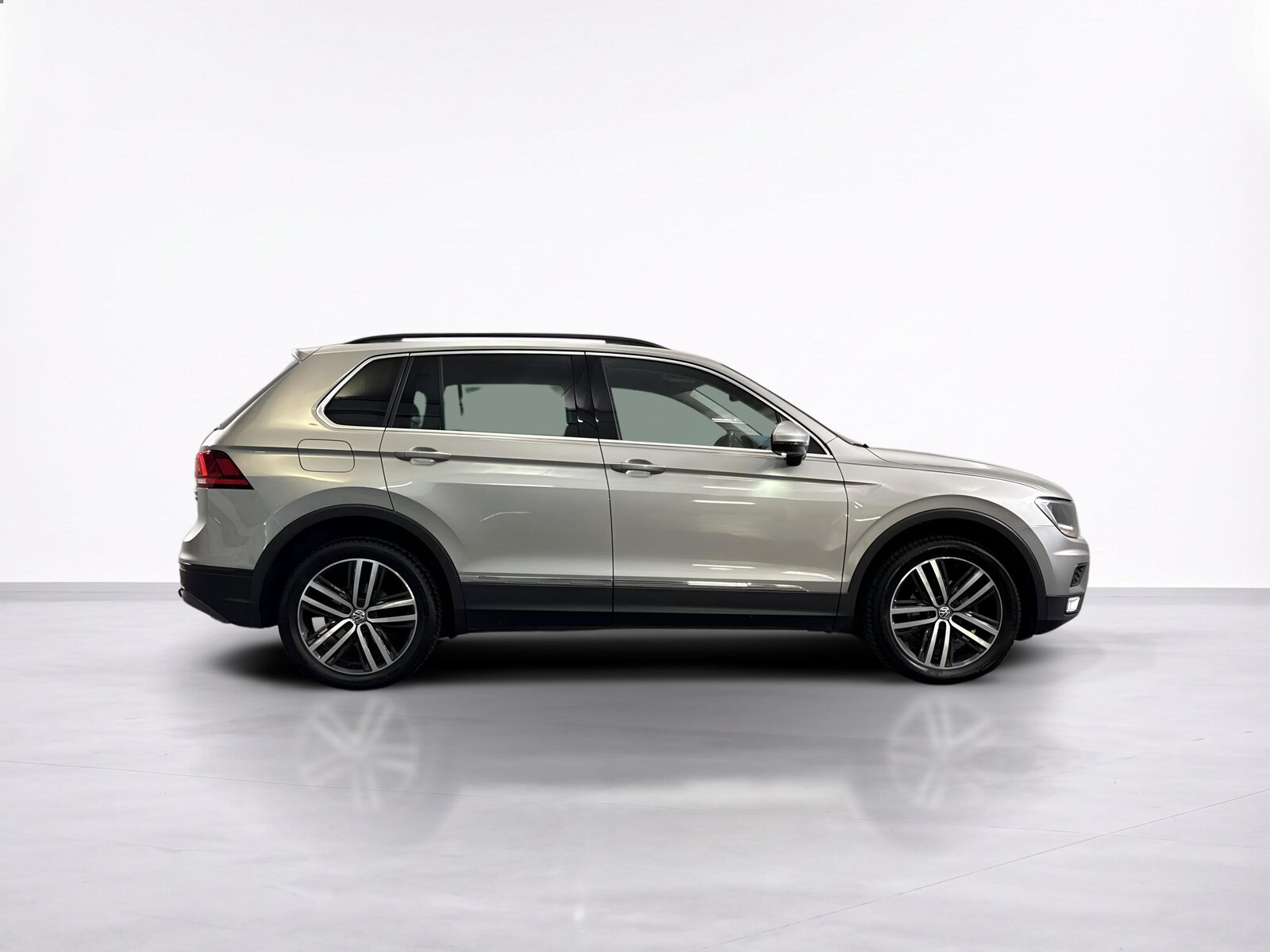 VOLKSWAGEN TIGUAN 2.0D