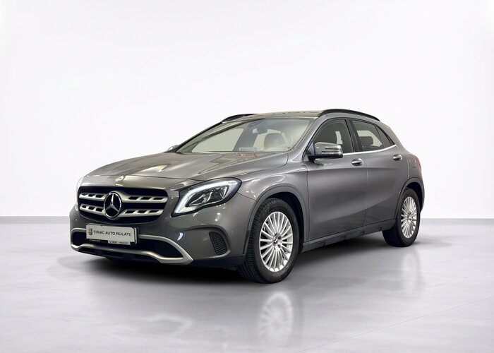 MERCEDES BENZ GLA 200D 4M