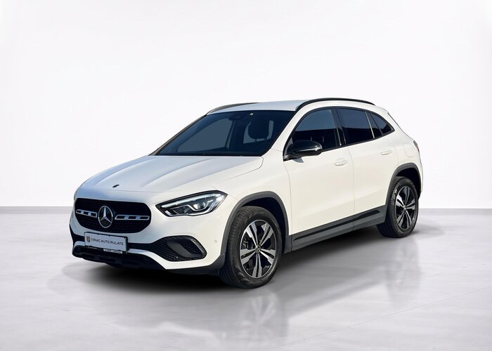 MERCEDES BENZ GLA 200D 4M
