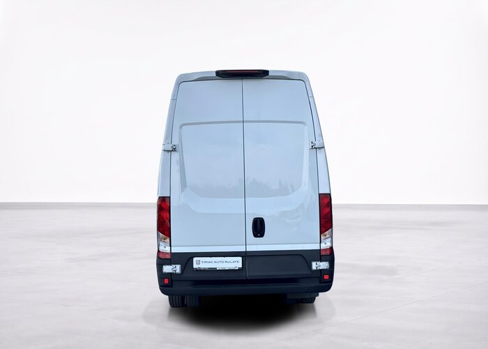 IVECO  2023 — imagine 4