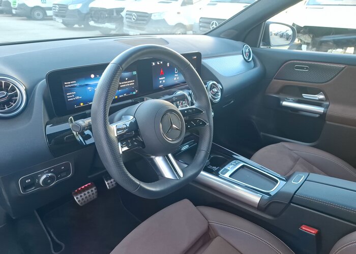 MERCEDES-BENZ GLA 2025 — imagine 35