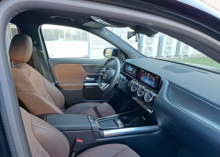 MERCEDES-BENZ GLA 2025 — imagine 38