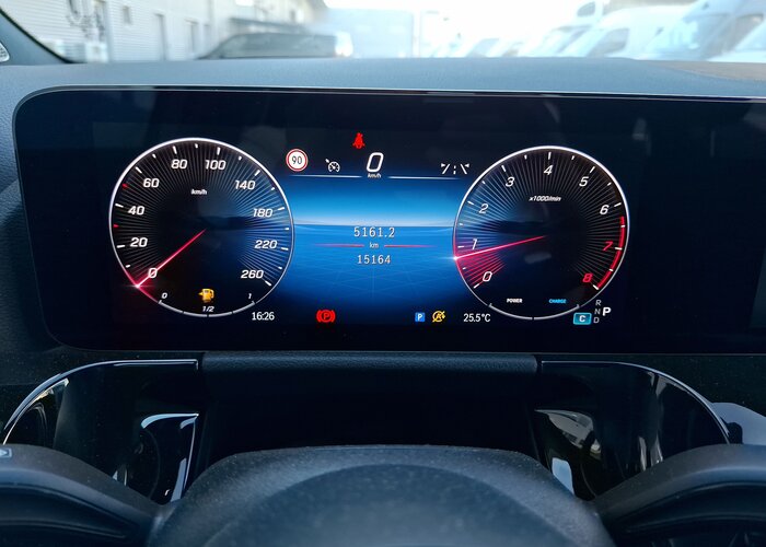 MERCEDES-BENZ GLA 2025 — imagine 46
