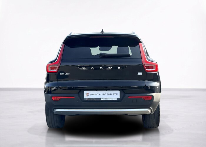 VOLVO XC40 2023 — imagine 32