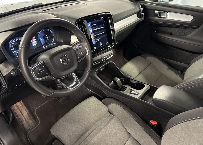 VOLVO XC40 2023 — imagine 37