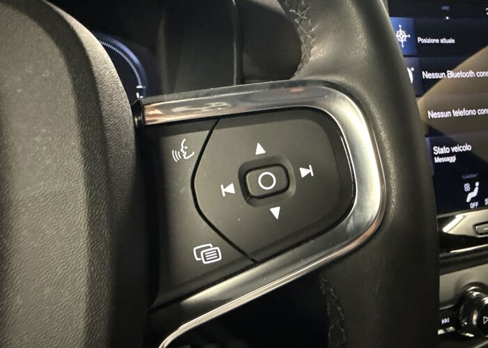 VOLVO XC40 2023 — imagine 45