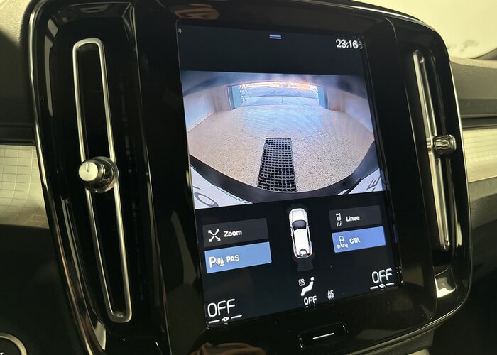 VOLVO XC40 2023 — imagine 48