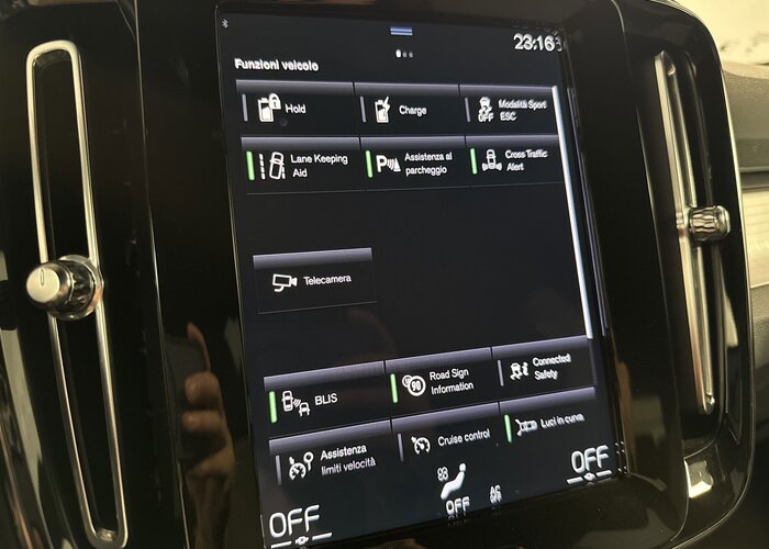 VOLVO XC40 2023 — imagine 49