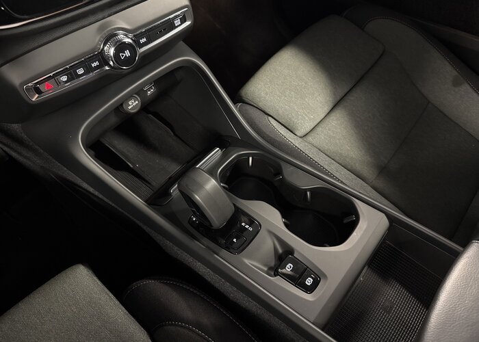 VOLVO XC40 2023 — imagine 52