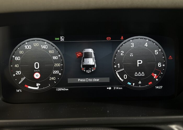 Land Rover Defender 2023 benzină, 69.900 € — imagine 37