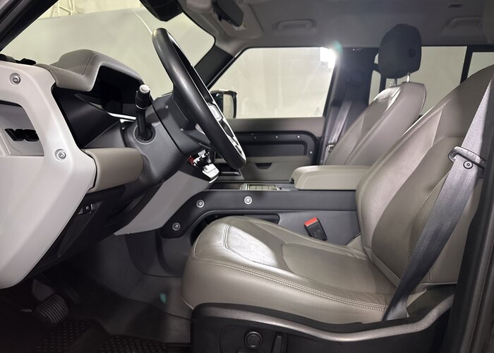 Land Rover Defender 2023 benzină, 69.900 € — imagine 49