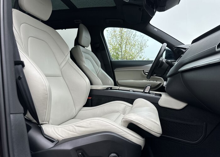 VOLVO XC90 2020 — imagine 37