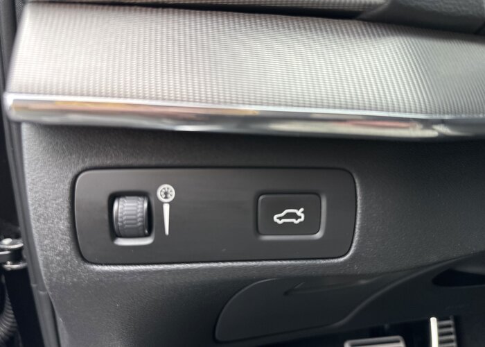 VOLVO XC90 2020 — imagine 41