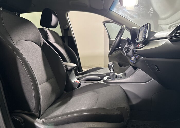 HYUNDAI i30 2022 — imagine 32