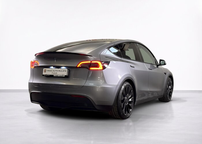 TESLA Model Y 2023 — imagine 25