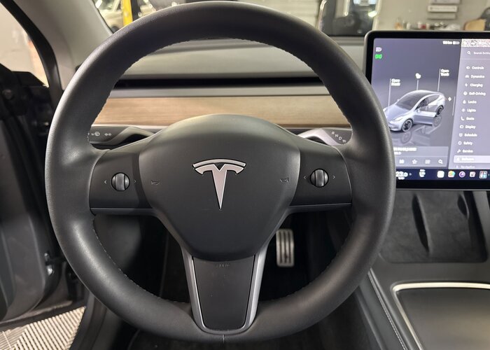 TESLA Model Y 2023 — imagine 34