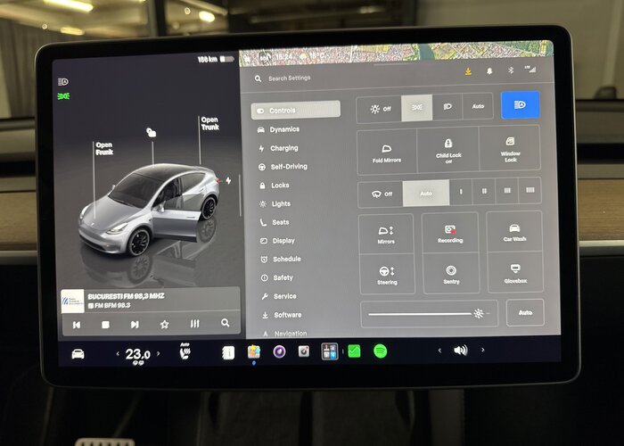 TESLA Model Y 2023 — imagine 35