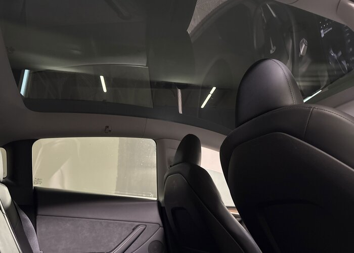 TESLA Model Y 2023 — imagine 38