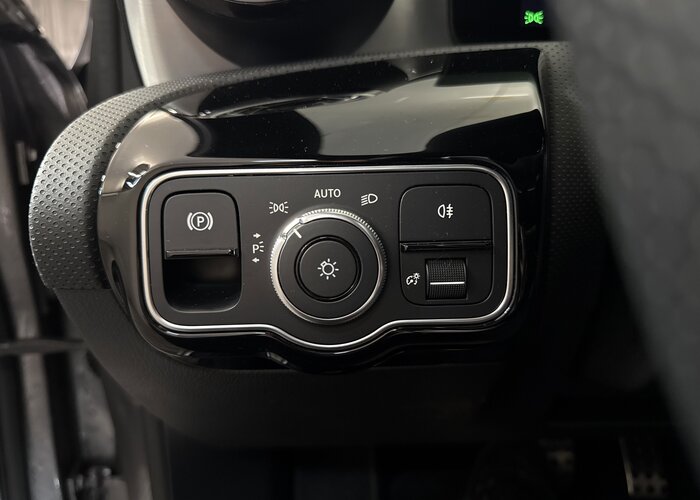 MERCEDES-BENZ A-Class 2023 — imagine 37