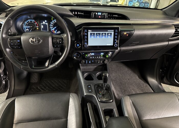 TOYOTA Hilux 2023 — imagine 30