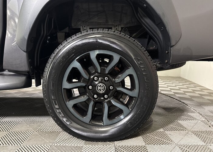 TOYOTA Hilux 2023 — imagine 34