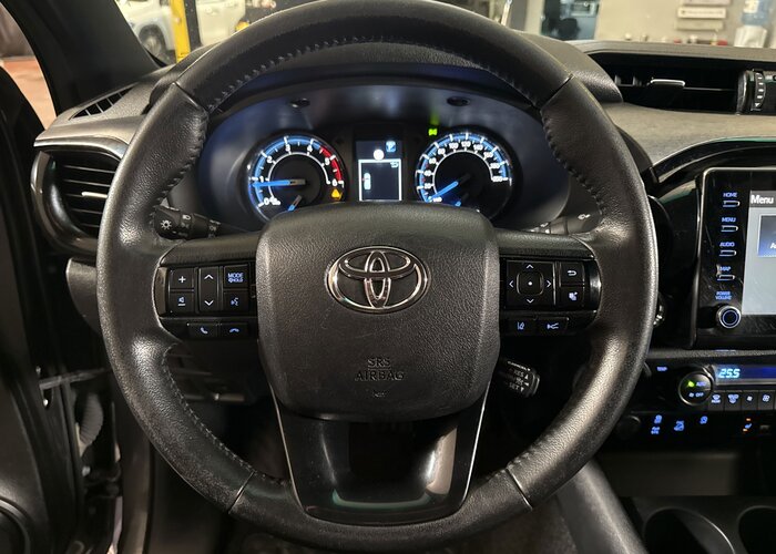 TOYOTA Hilux 2023 — imagine 37