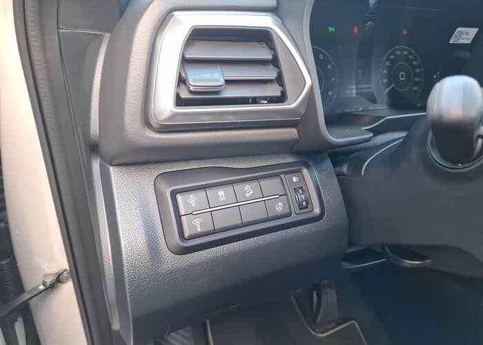 SSANGYONG Tivoli 2025 — imagine 42